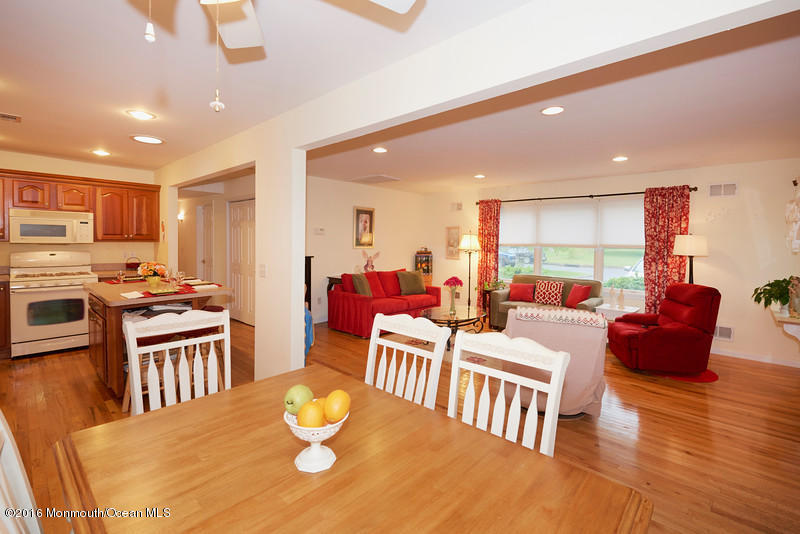 530 Roxbury Road Middletown, NJ 07718 - Photo 23 of 30 Full view