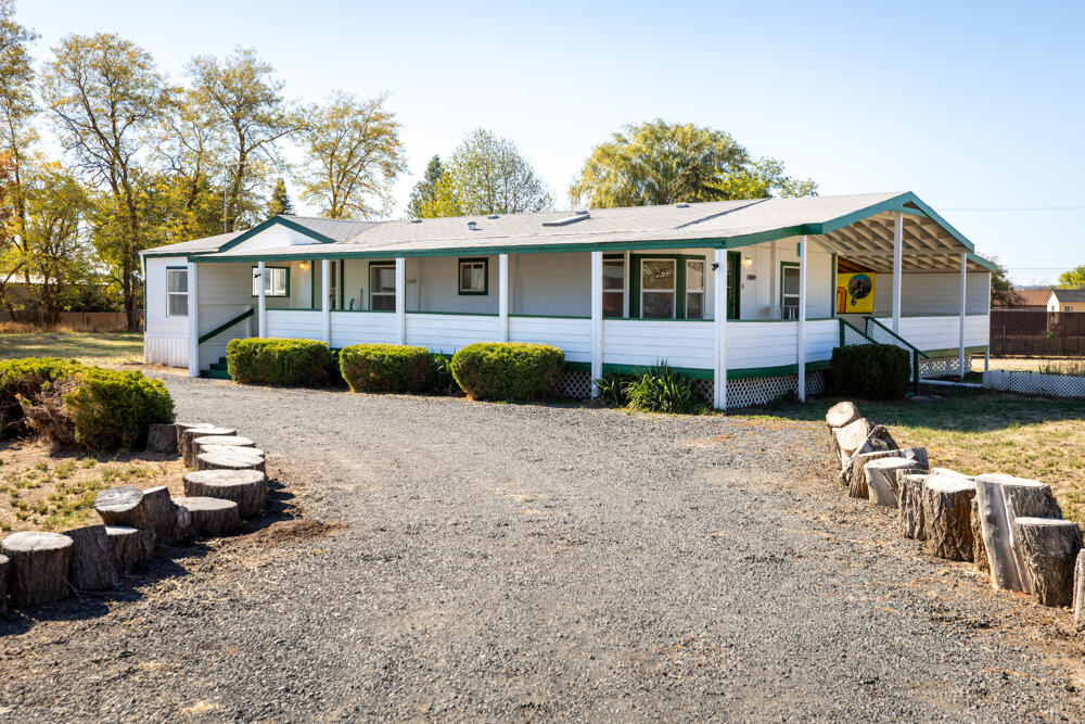 7550 Booth Road Klamath Falls, OR 97603 - Photo 2 of 85 7550+7600BoothRd.-11