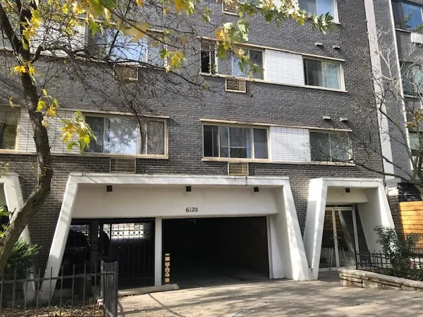$1,080 | 6128 North Kenmore Avenue, Unit 404, Chicago, IL 60660