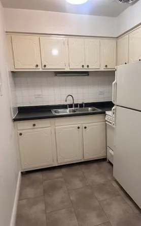 $1,080 | 6128 North Kenmore Avenue, Unit 404, Chicago, IL 60660