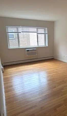 $1,080 | 6128 North Kenmore Avenue, Unit 404, Chicago, IL 60660