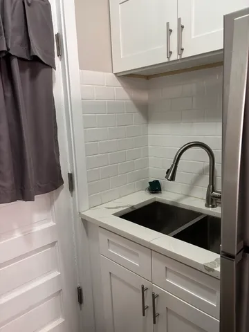 a close view of sink and tap