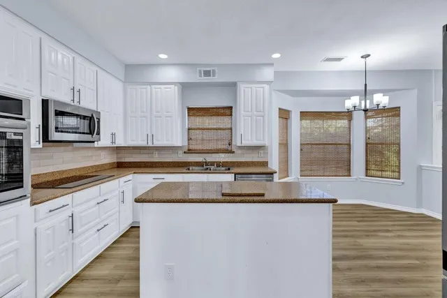 $3,450 | 2505 Classic Court West, Bedford, TX 76021