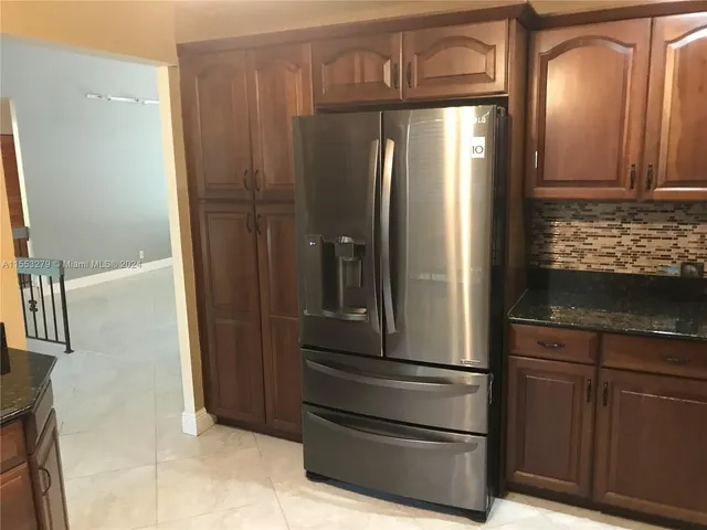 a view of walk in closet