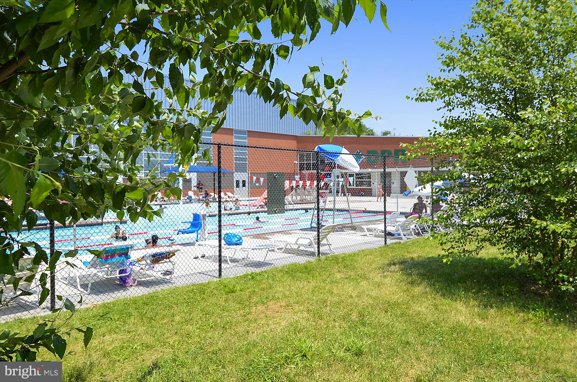 1760 E Street Northeast Washington, DC 20002 - Photo 42 of 46 a view of a chair and table in the garden