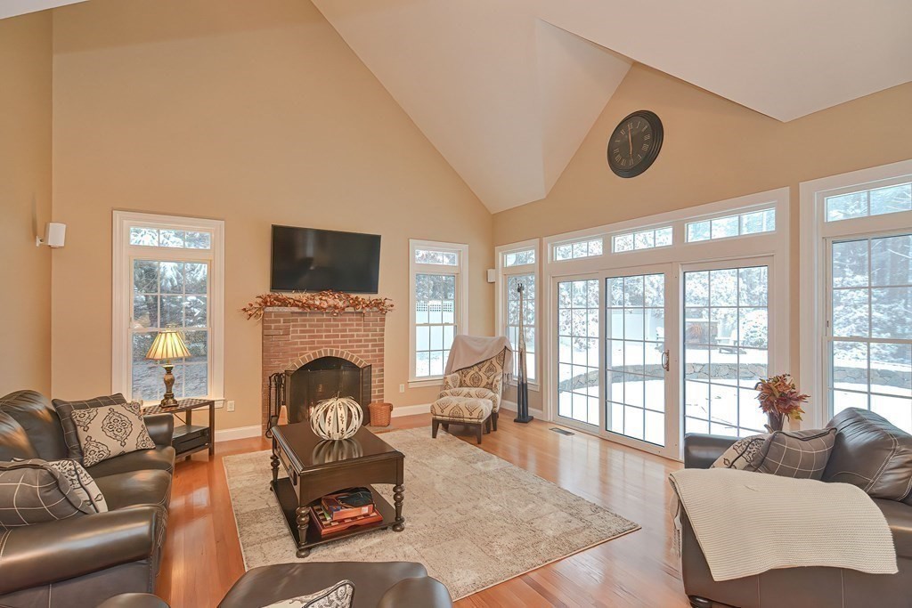20 Riverbend Road Upton, MA 01568 - Photo 9 of 42 Gallery Image 9
