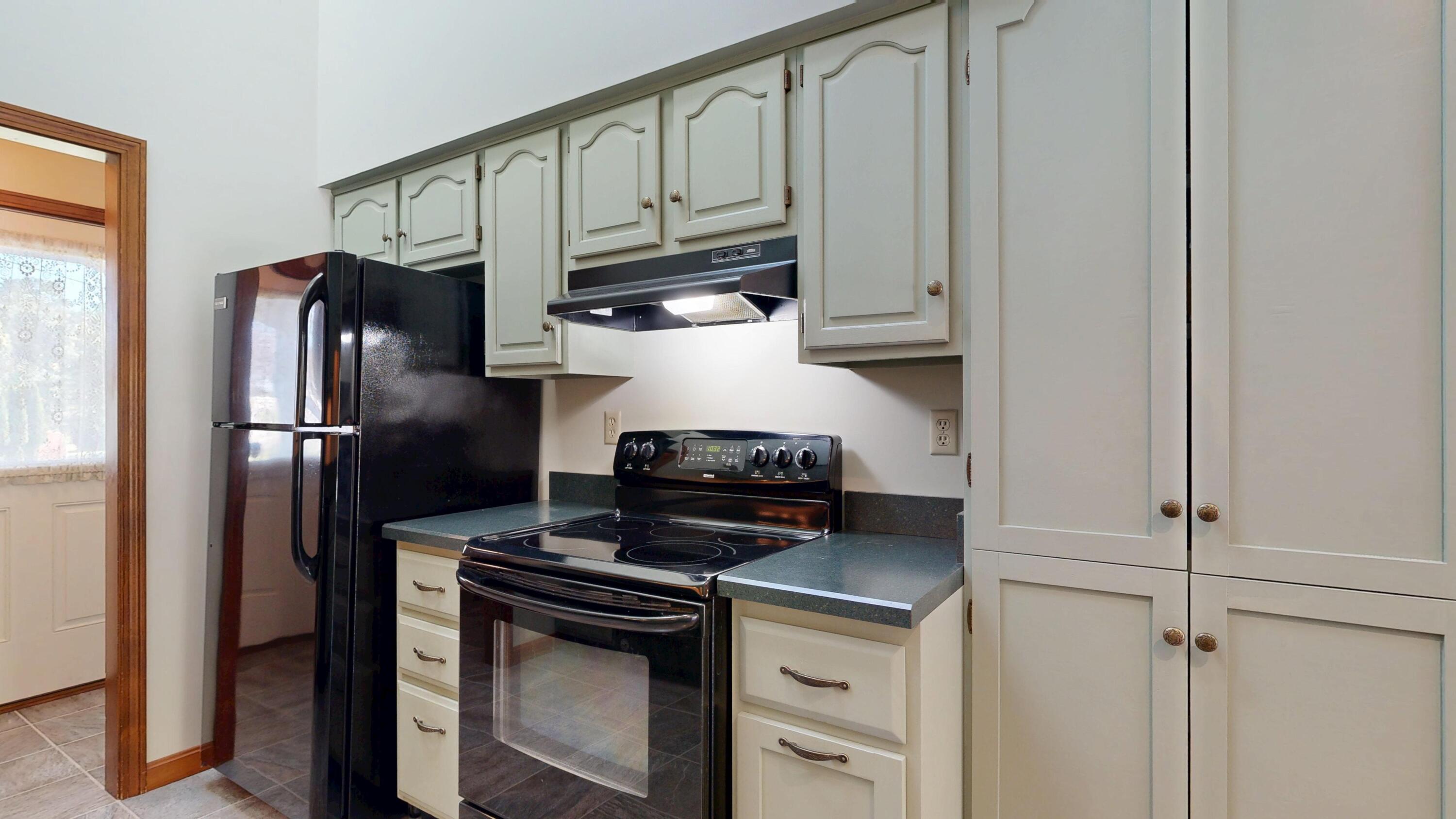 12 Hartford Street Lewiston, ME 04240 - Photo 21 of 71 Kitchen