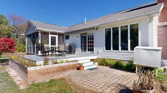 $389,900 | 12 Hartford Street, Lewiston, ME 04240