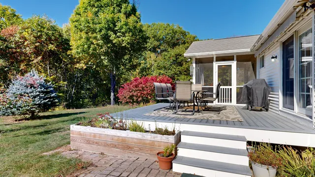 $389,900 | 12 Hartford Street, Lewiston, ME 04240