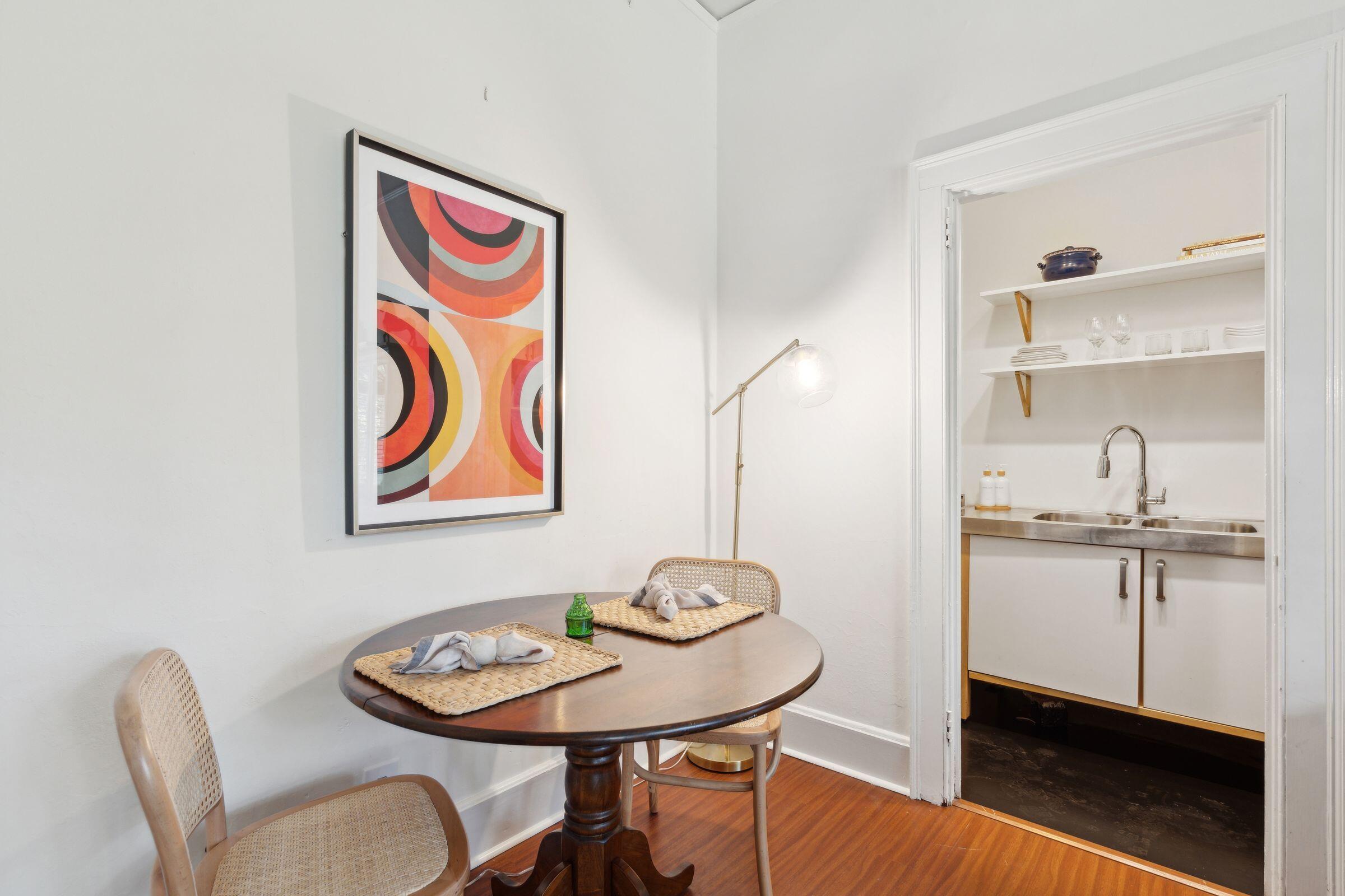 60 Hasell Street, Unit CARRIAGE RIGHT Charleston, SC 29401 - Photo 13 of 33 60HasellStUnitB-KeenEyeMarketing-050 - C