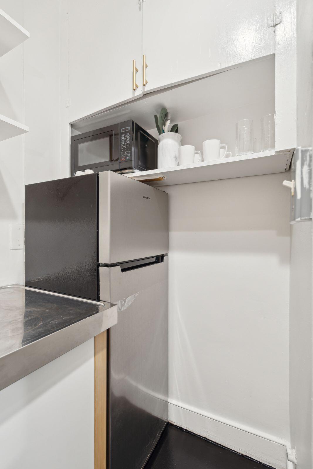 60 Hasell Street, Unit CARRIAGE RIGHT Charleston, SC 29401 - Photo 18 of 33 60HasellStUnitB-KeenEyeMarketing-055 - C