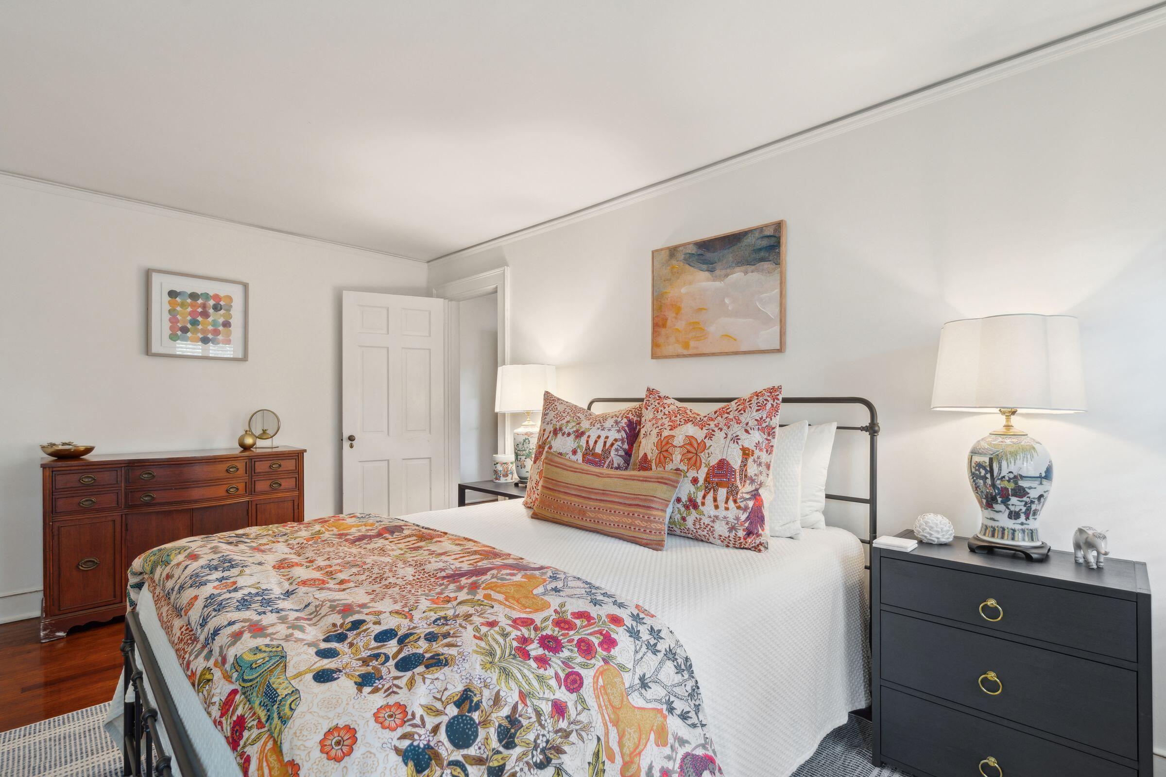 60 Hasell Street, Unit CARRIAGE RIGHT Charleston, SC 29401 - Photo 25 of 33 60HasellStUnitB-KeenEyeMarketing-062