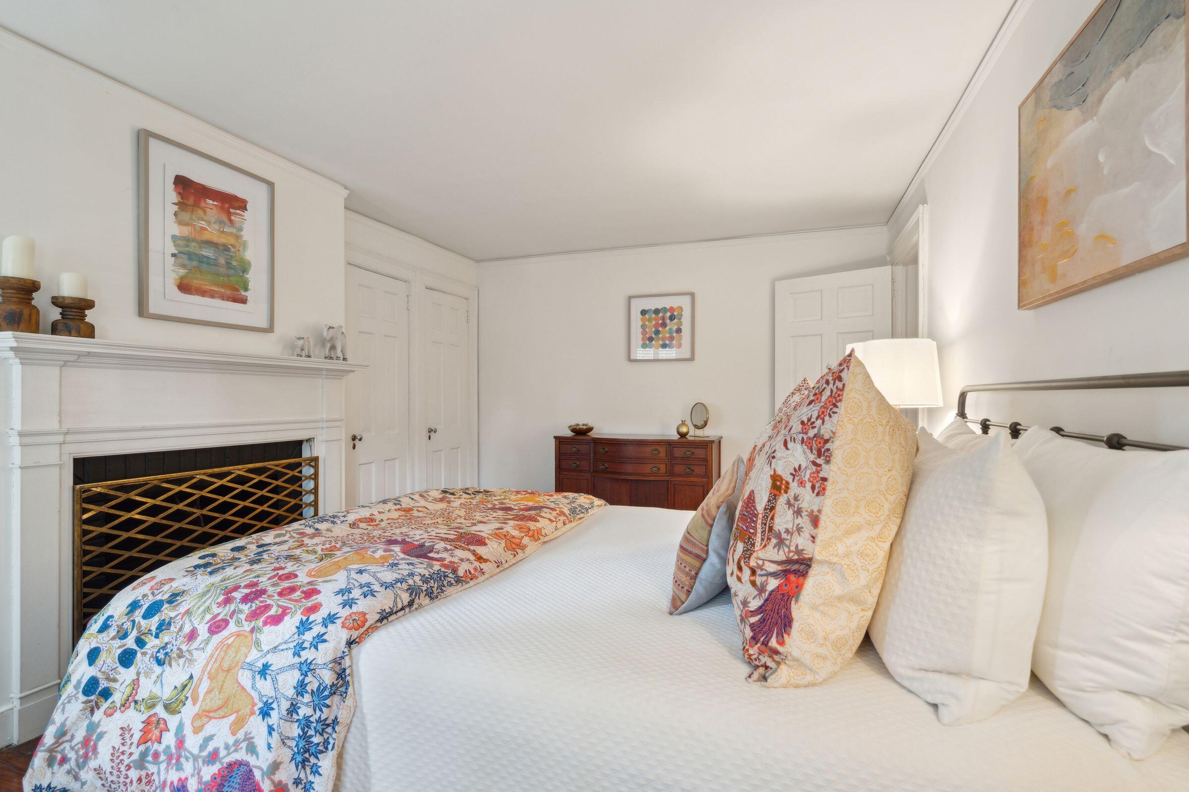 60 Hasell Street, Unit CARRIAGE RIGHT Charleston, SC 29401 - Photo 26 of 33 60HasellStUnitB-KeenEyeMarketing-063