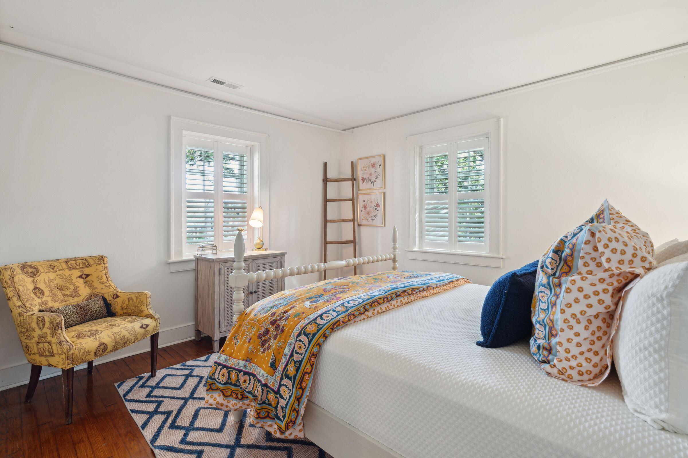 60 Hasell Street, Unit CARRIAGE RIGHT Charleston, SC 29401 - Photo 28 of 33 60HasellStUnitB-KeenEyeMarketing-065