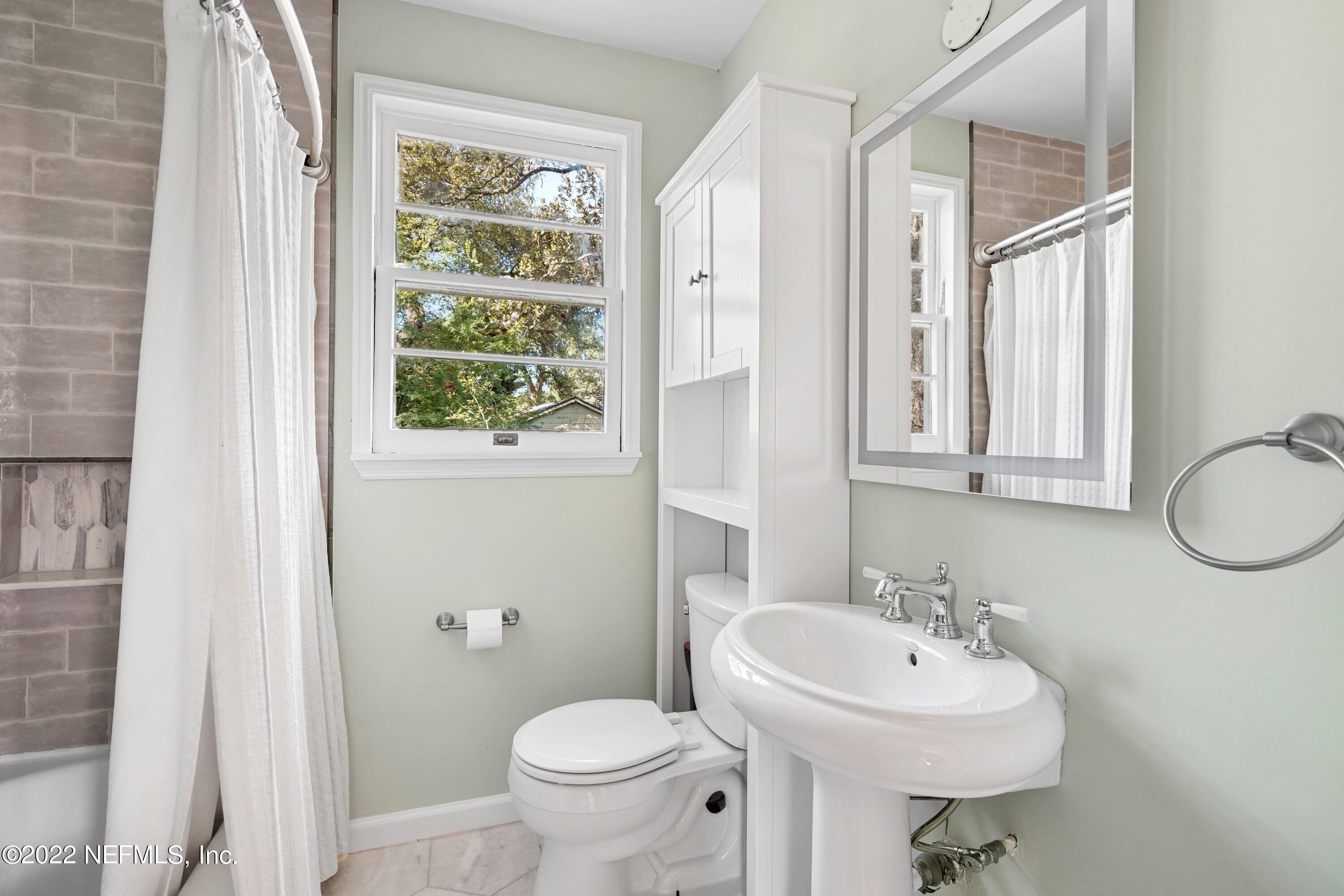 1686 Pershing Road Jacksonville, FL 32205 - Photo 23 of 29 Bath