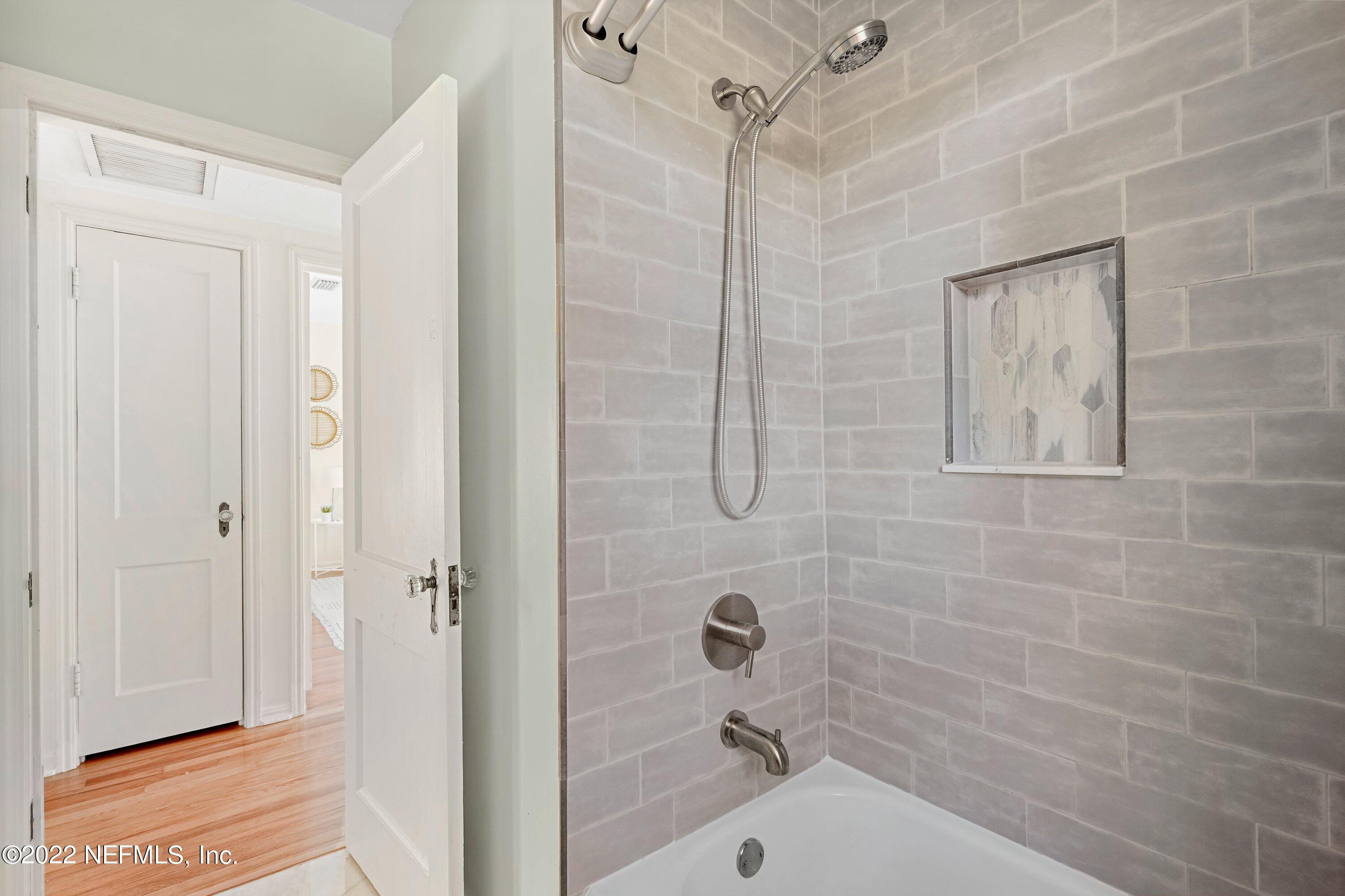 1686 Pershing Road Jacksonville, FL 32205 - Photo 24 of 29 Bath
