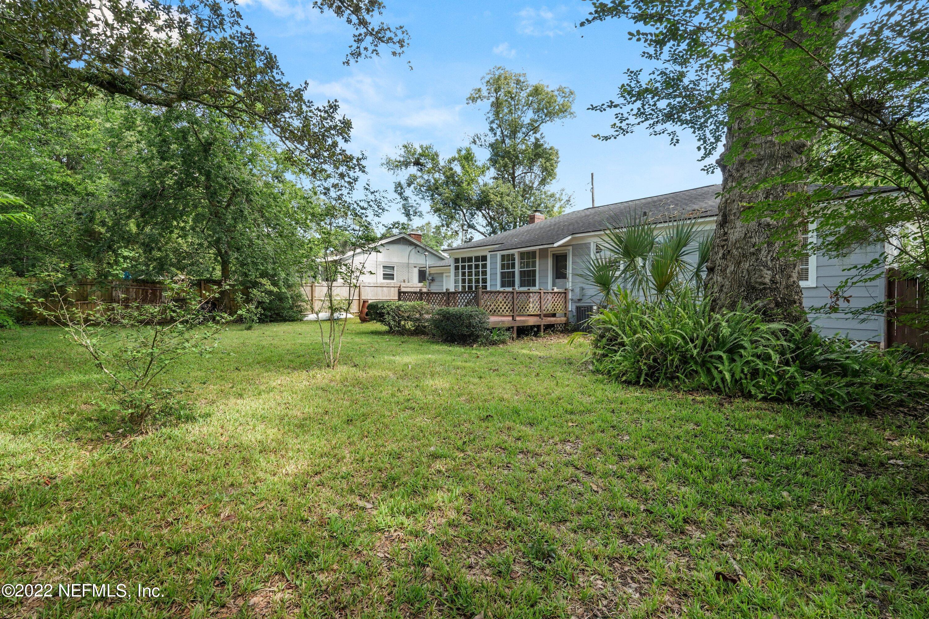 1686 Pershing Road Jacksonville, FL 32205 - Photo 28 of 29 Backyard