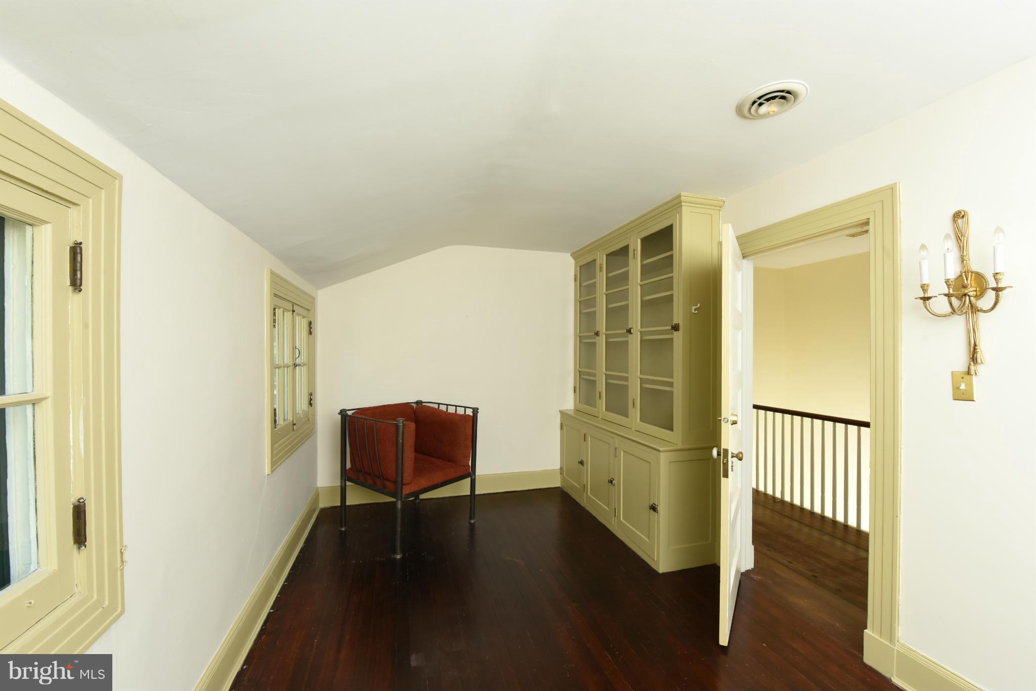 205 Wendover Road Baltimore, MD 21218 - Photo 23 of 30 Third Floor Den or Office