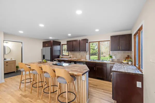 $1 | W377-s3527 School Section Lake Drive, Ottawa, WI 53118
