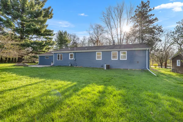 $1 | W377-s3527 School Section Lake Drive, Ottawa, WI 53118