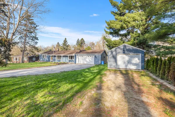 $1 | W377-s3527 School Section Lake Drive, Ottawa, WI 53118