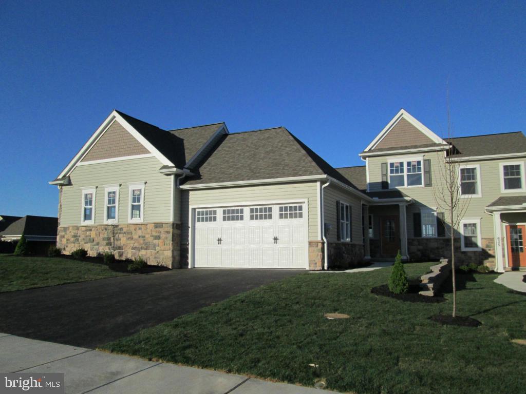 633 Lititz Reserve Lane, Unit 79 Lititz, PA 17543 - Photo 4 of 5 Gallery Image 4