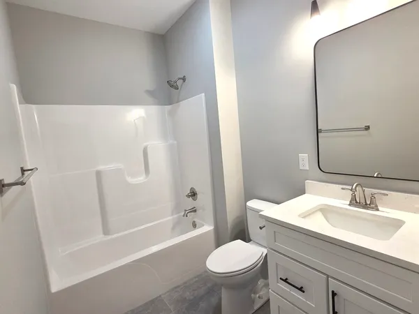 $389,900 | 3 Saint Ivans Circle, Bloomington, IL 61705