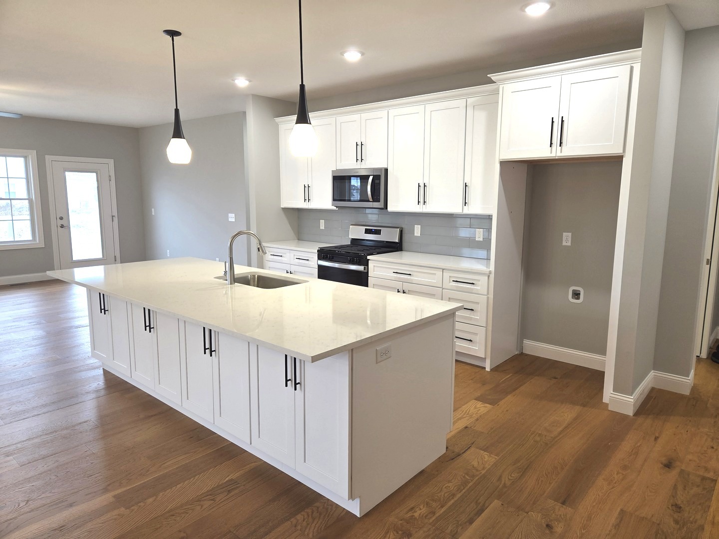 3 Saint Ivans Circle Bloomington, IL 61705 - Photo 5 of 30