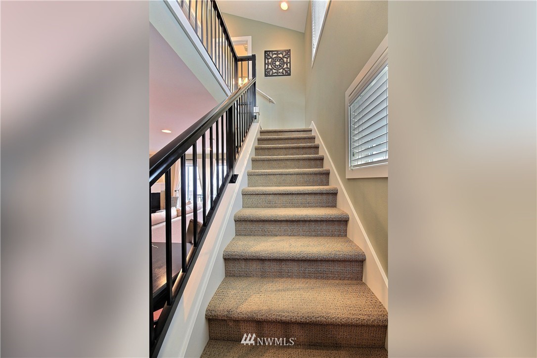 2116 West Ruffner Street Seattle, WA 98199 - Photo 11 of 21 Gallery Image 11