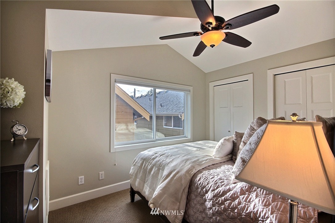 2116 West Ruffner Street Seattle, WA 98199 - Photo 13 of 21 Gallery Image 13