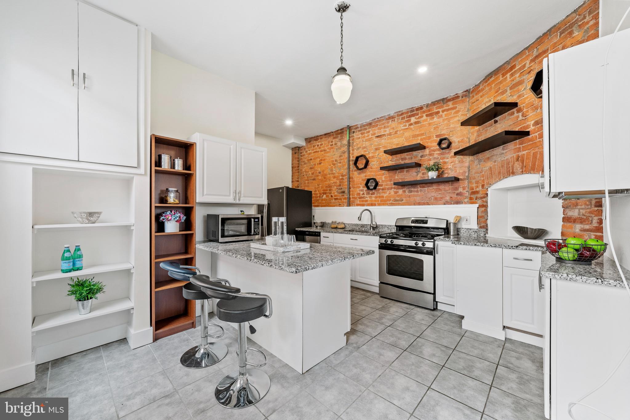 1306 Euclid Street Northwest, Unit 2 Washington, DC 20009 - Photo 12 of 32