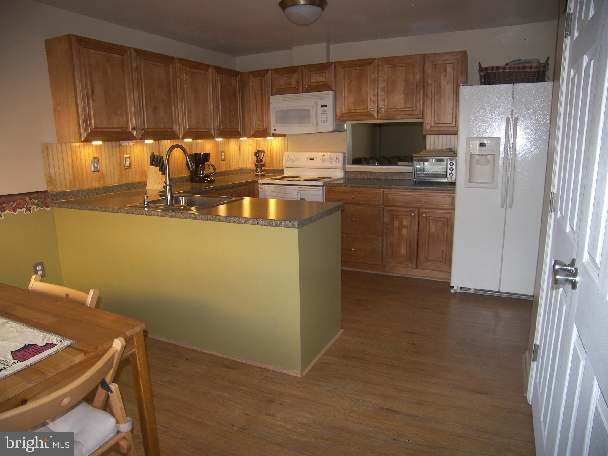 9729 Softwater Way Columbia, MD 21046 - Photo 6 of 20 Kitchen