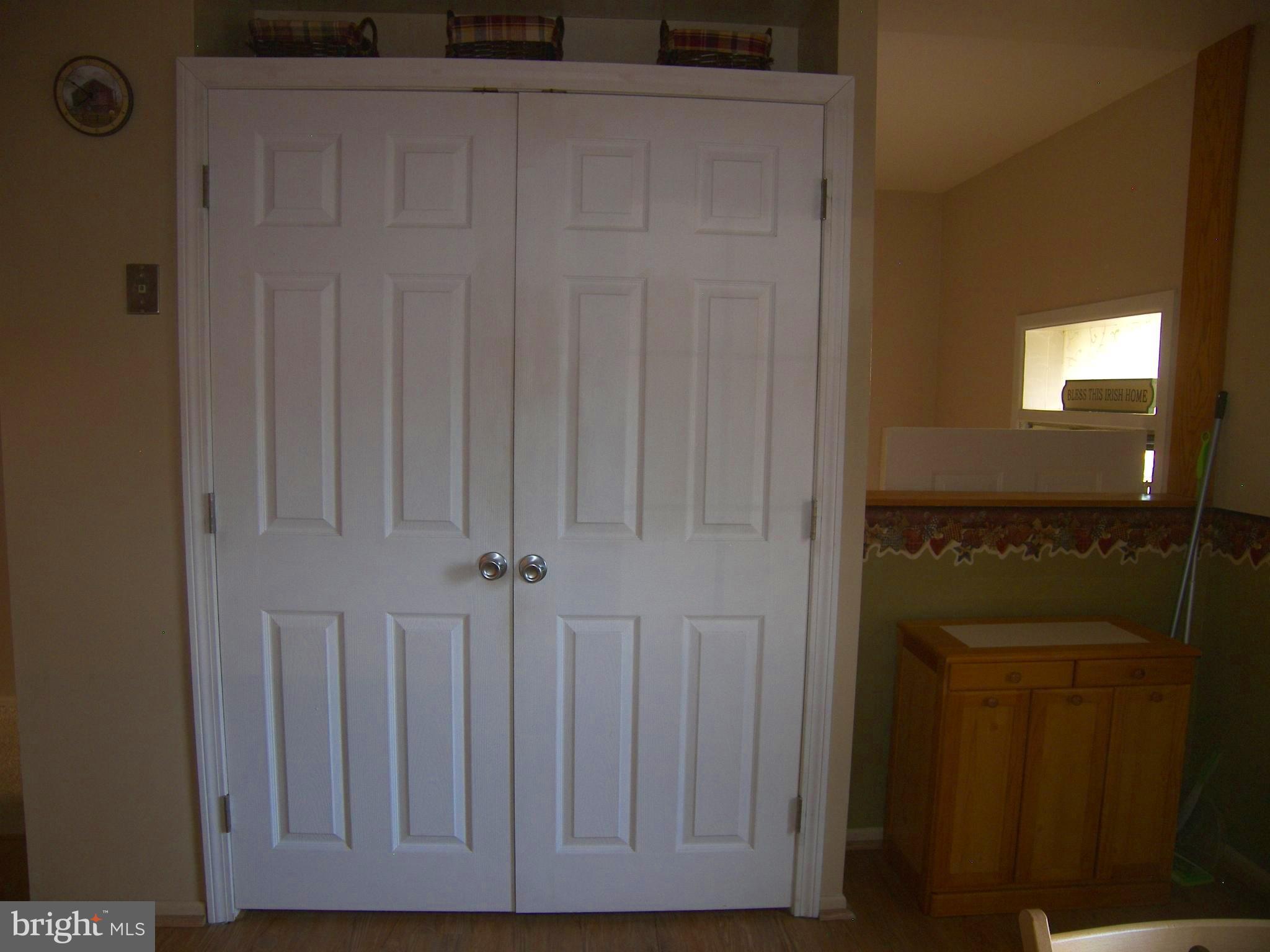 9729 Softwater Way Columbia, MD 21046 - Photo 7 of 20 Kitchen