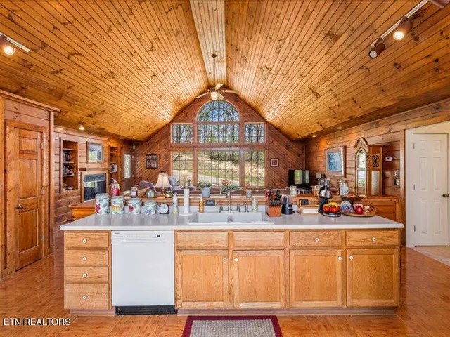 $544,000 | 702 John Sevier Drive, Sevierville, TN 37876