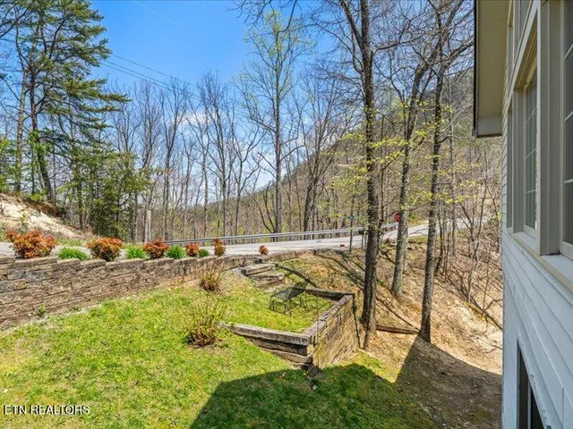 $544,000 | 702 John Sevier Drive, Sevierville, TN 37876