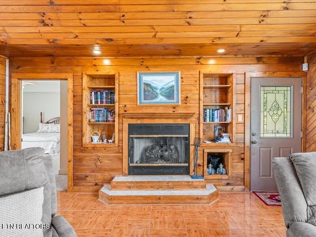 $544,000 | 702 John Sevier Drive, Sevierville, TN 37876