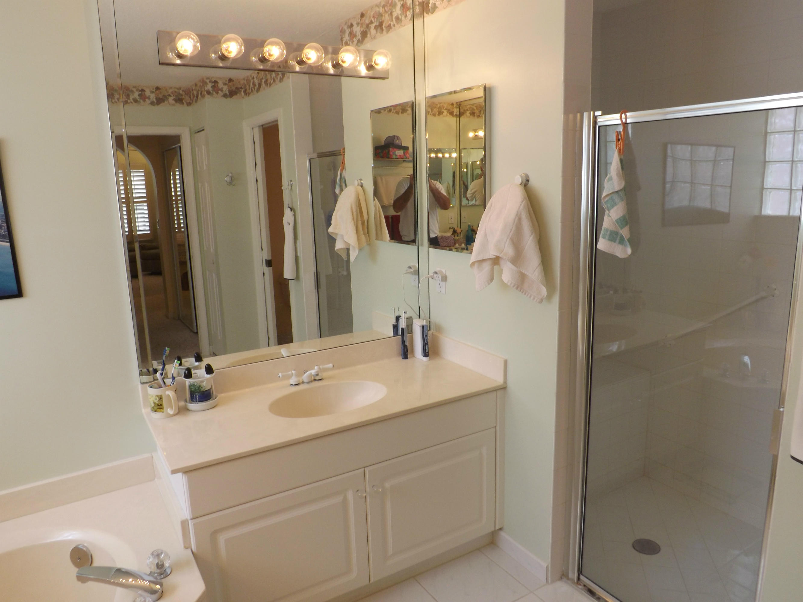 12271 Congressional Avenue Boynton Beach, FL 33437 - Photo 11 of 20 Master Bath