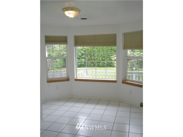 7706 224th Street Southwest Edmonds, WA 98026 - Photo 7 of 9 Gallery Image 7