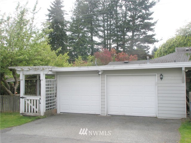 7706 224th Street Southwest Edmonds, WA 98026 - Photo 9 of 9 Gallery Image 9