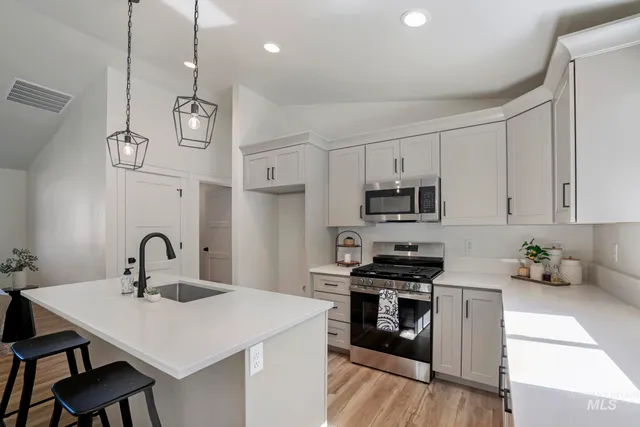 $379,900 | 929 East 23rd Avenue, Jerome, ID 83338