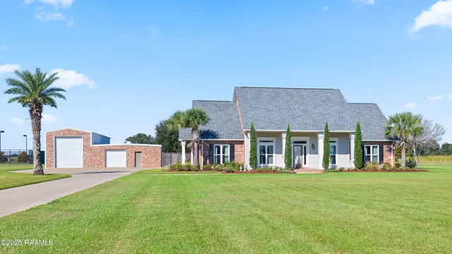 $799,000 | 8326 Sidney Gautreaux Road, Abbeville, LA 70510