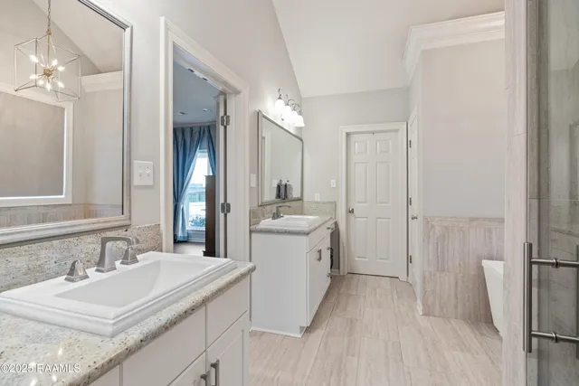 $799,000 | 8326 Sidney Gautreaux Road, Abbeville, LA 70510