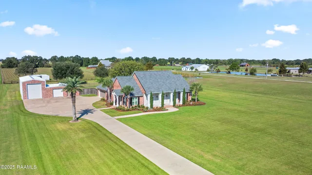 $799,000 | 8326 Sidney Gautreaux Road, Abbeville, LA 70510