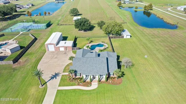 $799,000 | 8326 Sidney Gautreaux Road, Abbeville, LA 70510