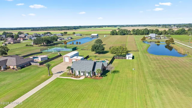 $799,000 | 8326 Sidney Gautreaux Road, Abbeville, LA 70510