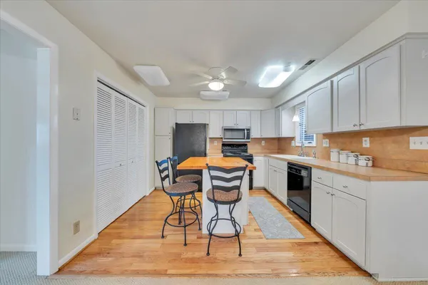 $269,000 | 438 Windward Drive Southwest, Roanoke, VA 24018