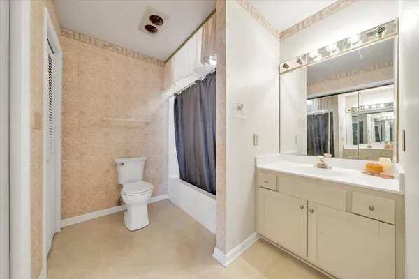 $269,000 | 438 Windward Drive Southwest, Roanoke, VA 24018