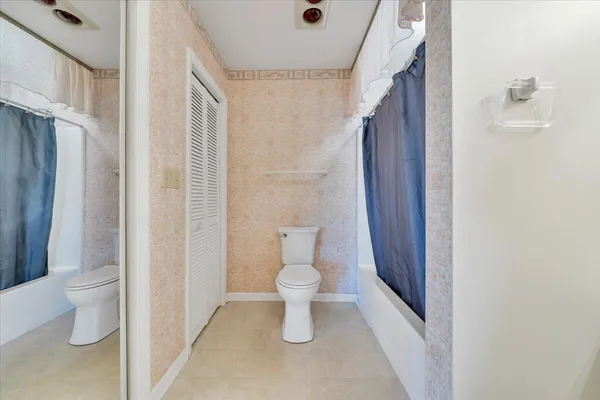 $269,000 | 438 Windward Drive Southwest, Roanoke, VA 24018