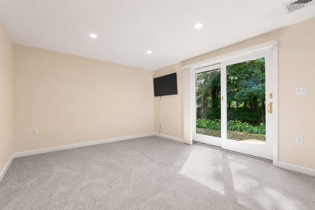 114 Albemarle Road Norwood, MA 02062 - Photo 29 of 42