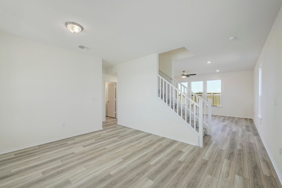 307 Summit Drive Lockhart, TX 78644 - Photo 4 of 30